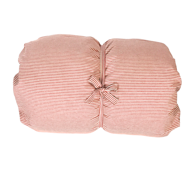Throwbed Cover in Toulouse Red with Vertical Stripes