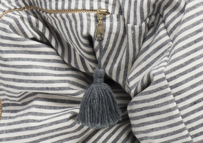 Throwbed Cover in Toulouse Blue with Vertical Stripes