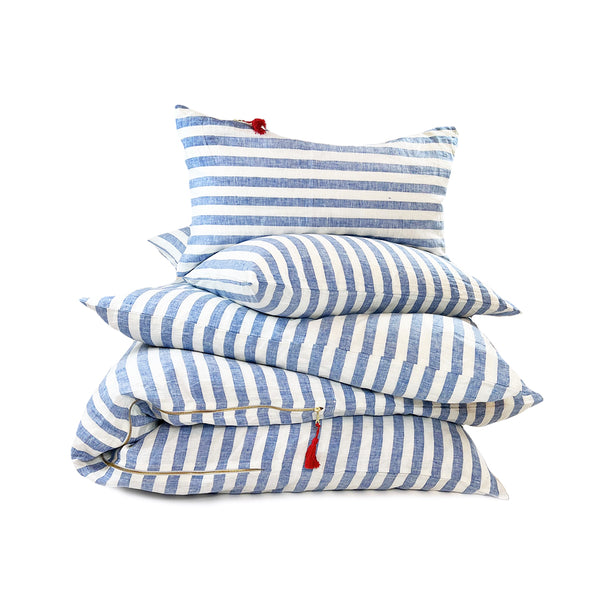 Throwbed in Sur La Mer Blue