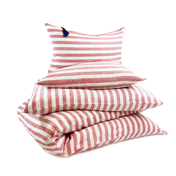 Throwbed in Sur La Mer Red