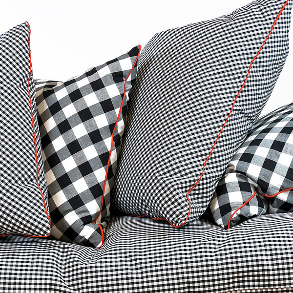 26" x 26" in Gingham Bias & Red Pipe