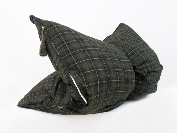 Mini Throwbed In Brown & Black Plaid Flannel