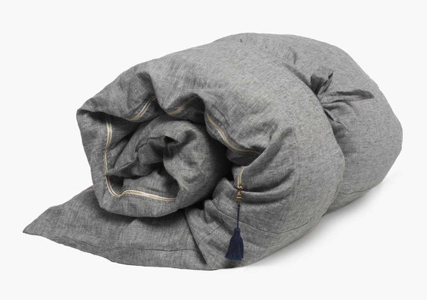 Throwbed in Yarn Dyed Solid Charcoal Linen