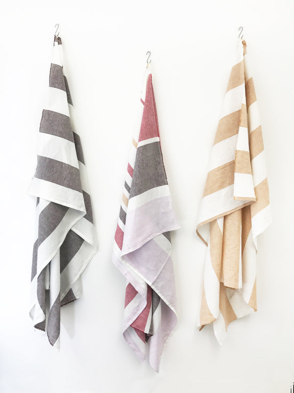 Harbour Island Chocolate Linen Beach Towel | Hedgehouse